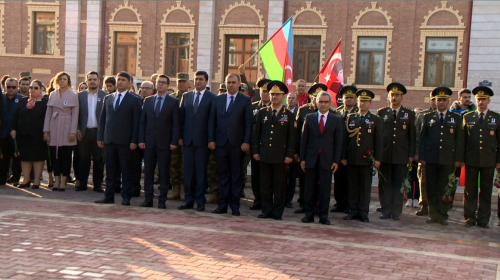 Mustafa Kamal Atatürk Naxçıvanda anıldı<font color=red> - FOTOLAR</font>