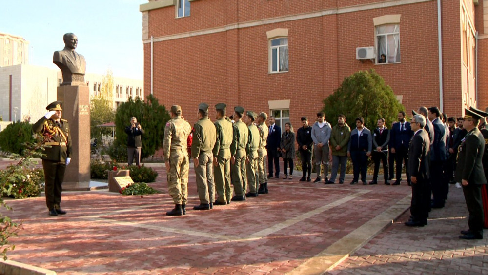 Mustafa Kamal Atatürk Naxçıvanda anıldı<font color=red> - FOTOLAR</font>
