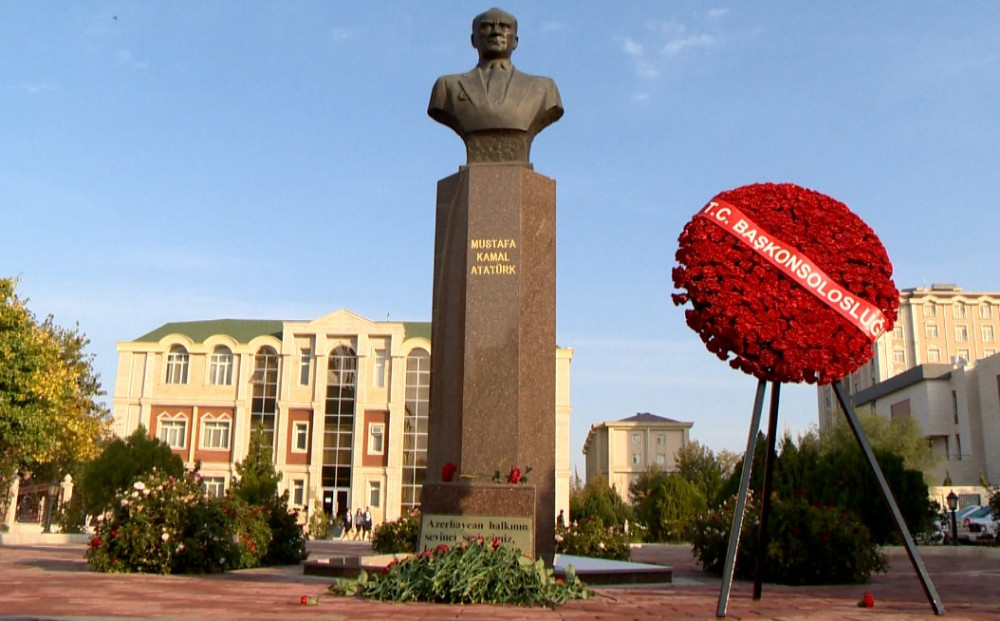 Mustafa Kamal Atatürk Naxçıvanda anıldı<font color=red> - FOTOLAR</font>