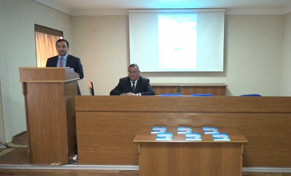 Akademik İsmayıl Hacıyevin yeni  kitabı tələbələrə təqdim olunub  <font color=red> - FOTOLAR</font>