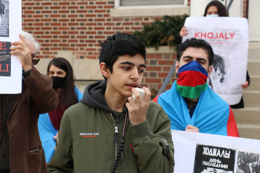 Xocalı soyqırımının 29-cu ildönümü ilə əlaqədar Ermənistanın Vaşinqtondakı səfirliyi qarşısında etiraz aksiyası keçirilib<font color=red> - FOTOLAR</font>