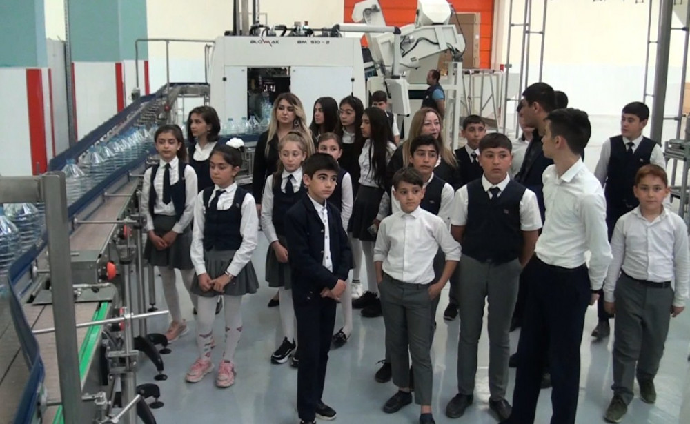 Şagirdlər “Badamlı”nın istehsal prosesi ilə tanış olublar<font color=red> - FOTOLAR</font>