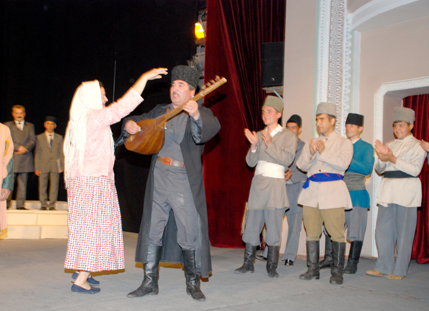 Teatrı məbəd sayan aktyor: Cəbrayıl Nəbiyev - 60<font color=red> - FOTOLAR</font>