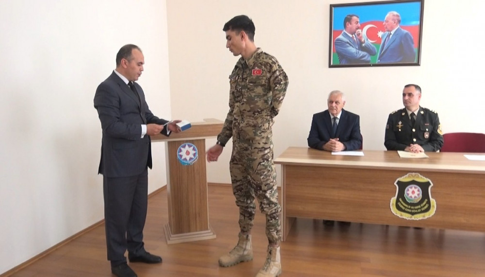 Şərur rayonunda Vətən müharibəsində iştirak edən şəxslərə medal və vəsiqələr təqdim olunub<font color=red> - FOTOLAR</font>