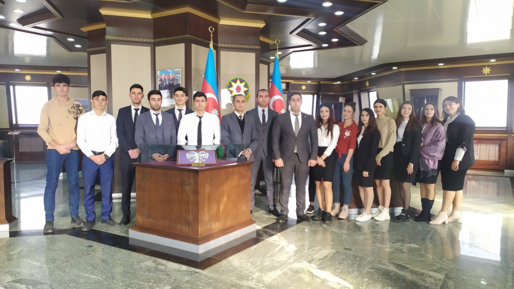 Gənclərin Bayraq Muzeyinə ekskursiyası təşkil olunub<font color=red> - FOTOLAR</font>