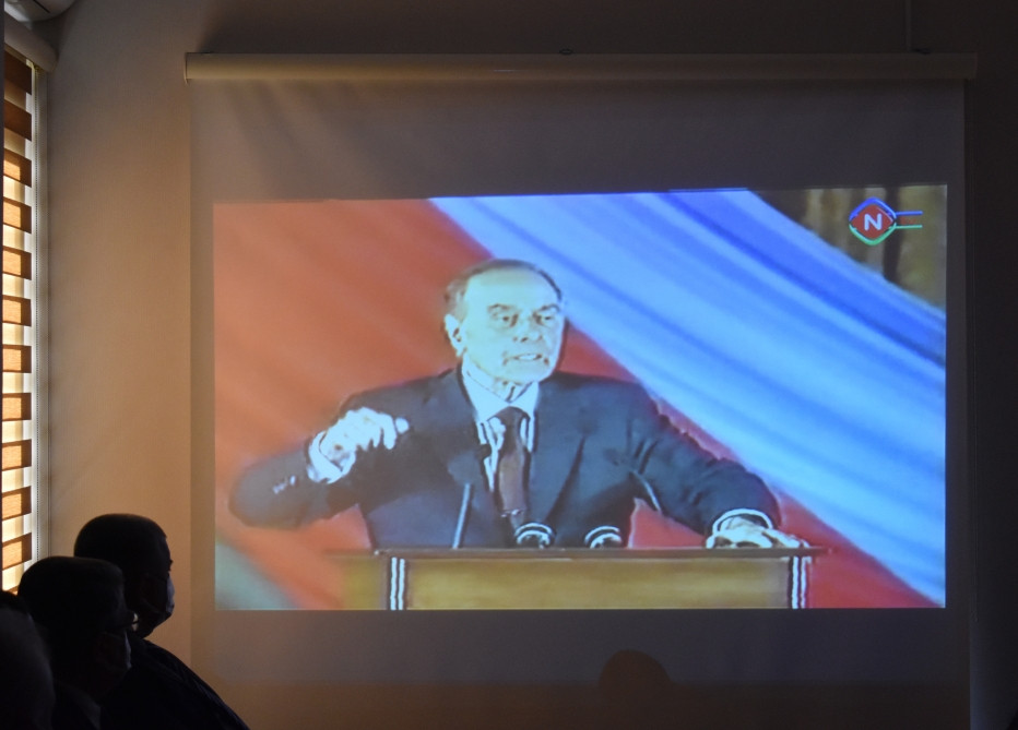 Naxçıvan Muxtar Respublikasının 98 illiyi münasibətilə tədbir keçirilib<font color=red> - FOTOLAR</font>