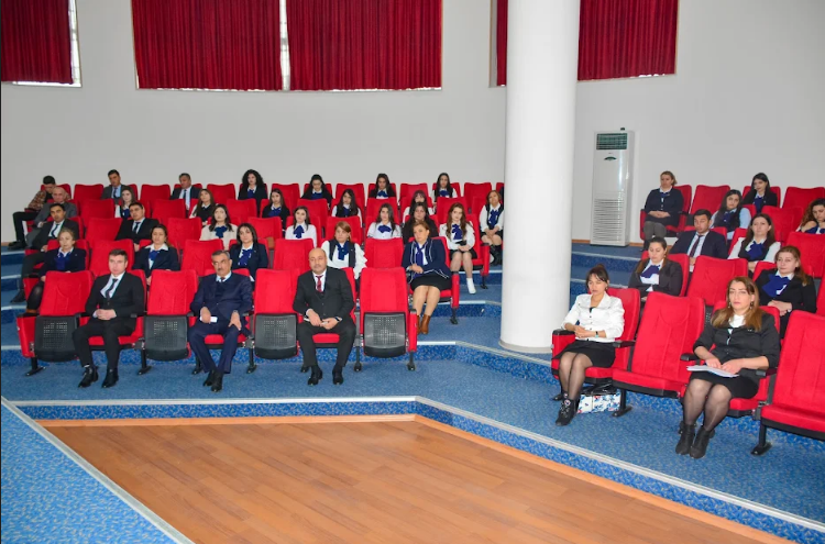 NDU-da Kimya, Fizika və Biologiya fənləri üzrə ixtisasartırma kursunu müvəffəqiyyətlə bitirən müəllimlərə sertifikat təqdim olunub<font color=red> - FOTOLAR</font>