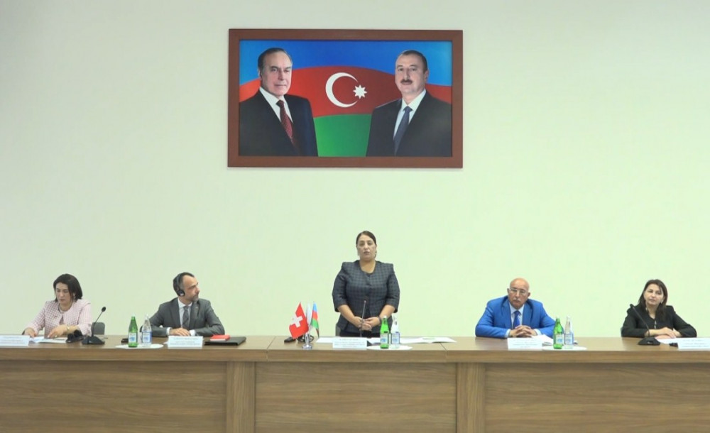 “Ailə rifahı naminə qadınları maarifləndirək” layihəsinin açılış konfransı olub<font color=red> - FOTOLAR</font>