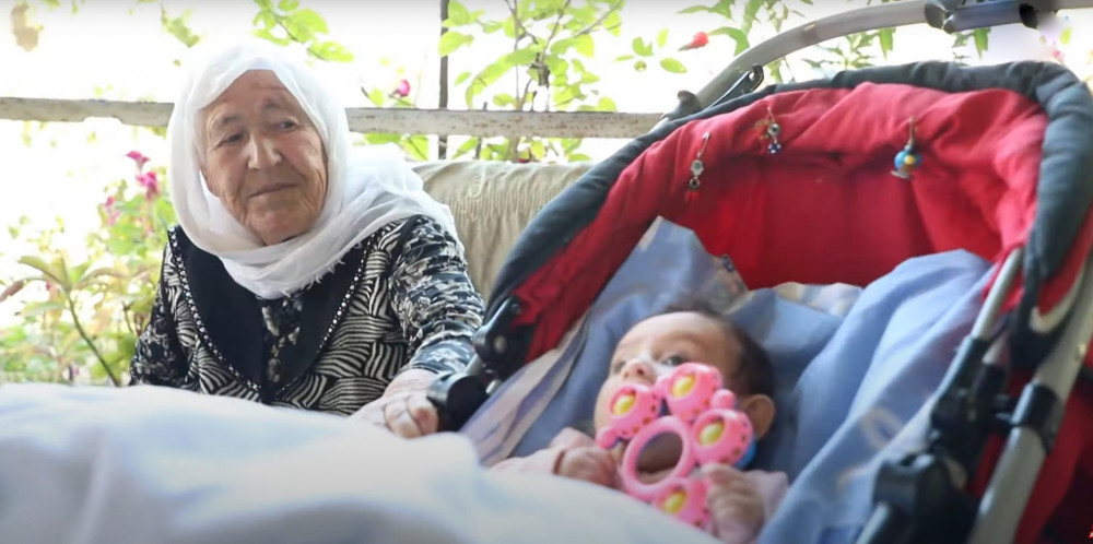 Qonşu qonşu olsa...<font color=red> - FOTOLAR</font>