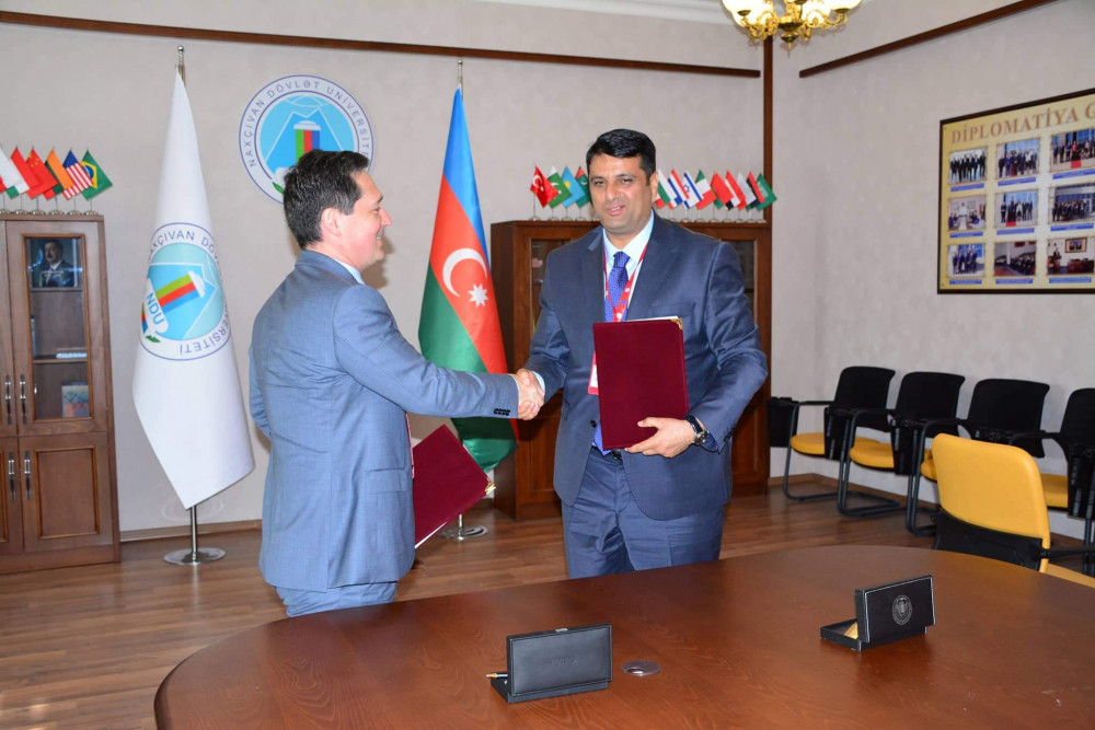 Beynəlxalq Tibbi Forum çərçivəsində NDU ilə İ. M. Seçenov adına I Moskva Dövlət Tibb Universitetinin Bakı filialı arasında birgə əməkdaşlığa dair protokol imzalanıb ​<font color=red> - FOTOLAR</font>