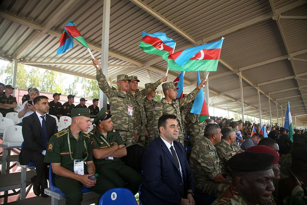 Azərbaycan hərbçiləri “Tank biatlonu” müsabiqəsində ilk yarışa başlayıb<font color=red> - FOTOLAR</font>