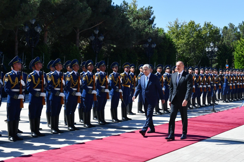 Qazaxıstan Prezidentinin rəsmi qarşılanma mərasimi olub<font color=red> - FOTOLAR</font>