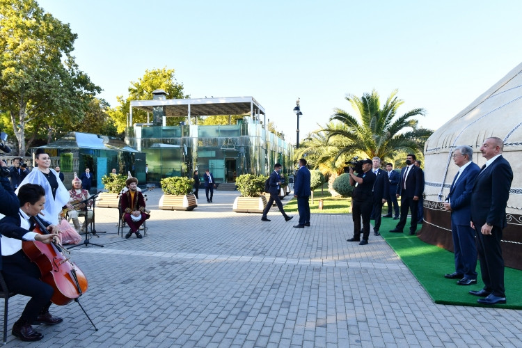 Azərbaycan və Qazaxıstan prezidentləri Dənizkənarı Milli Parkda qurulmuş “Qazax yurtası” ilə tanış olublar <font color='red'> - YENİLƏNİB</font><font color=red> - FOTOLAR</font>