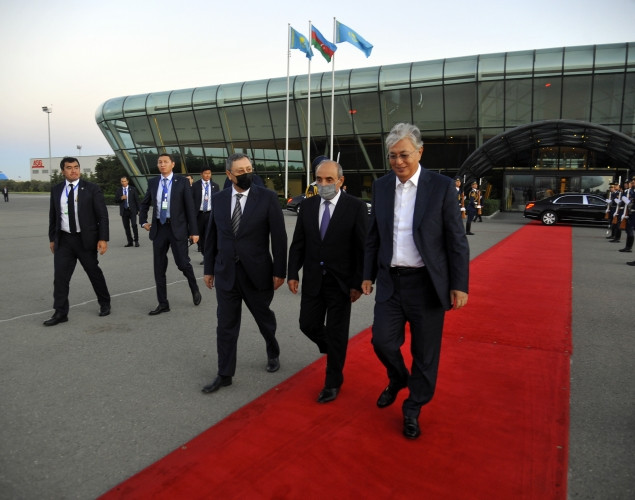 Qazaxıstan Prezidenti Kasım-Jomart Tokayevin Azərbaycana rəsmi səfəri başa çatıb<font color=red> - FOTOLAR</font>