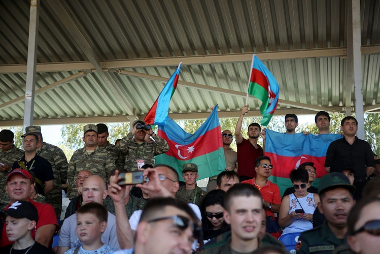 “Tank biatlonu” müsabiqəsinin yarımfinal mərhələsi keçirilib<font color=red> - FOTOLAR</font>