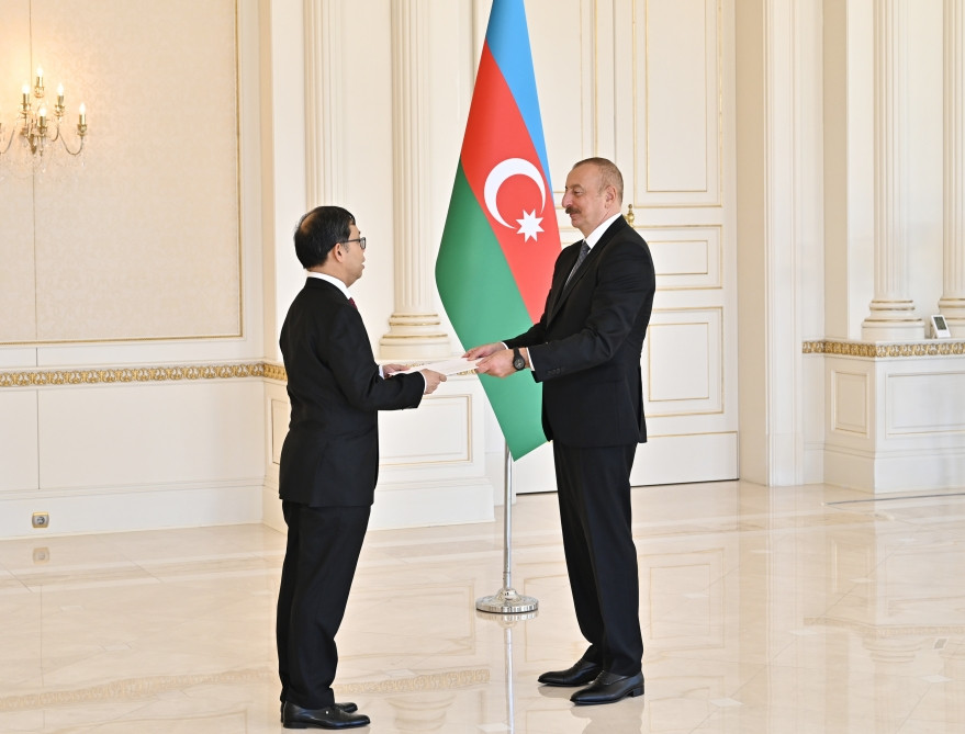 Prezident İlham Əliyev Tailandın Azərbaycanda yeni təyin olunan səfirinin etimadnaməsini qəbul edib <font color='red'> - YENİLƏNİB</font><font color=red> - FOTOLAR</font>