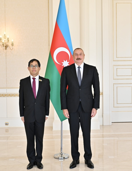 Prezident İlham Əliyev Tailandın Azərbaycanda yeni təyin olunan səfirinin etimadnaməsini qəbul edib <font color='red'> - YENİLƏNİB</font><font color=red> - FOTOLAR</font>