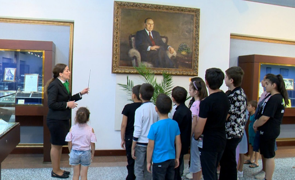 Xüsusi kateqoriyadan olan uşaqların gəzintisi təşkil olunub<font color=red> - FOTOLAR</font>
