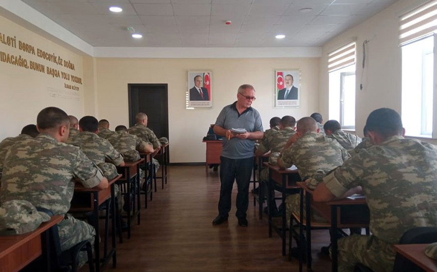 MN: "Hərbi hissələrdə psixoloji işə dəstək fəaliyyətləri davam etdirilir"<font color=red> - FOTOLAR</font>