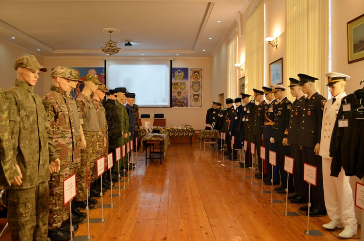 Azərbaycan Ordusunun maddi-texniki təminat məsələləri müzakirə olunub<font color=red> - FOTOLAR</font>