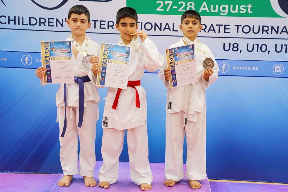 Naxçıvan karateçiləri beynəlxalq yarışda 17 medal qazanıblar<font color=red> - FOTOLAR</font>