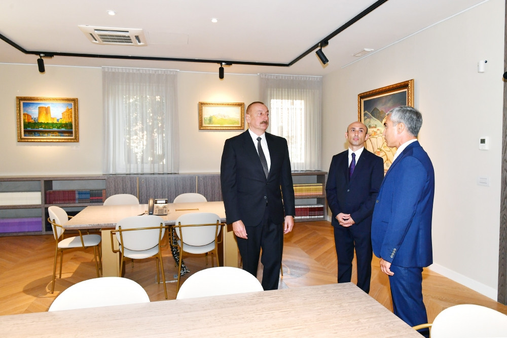 Azərbaycan Prezidenti İlham Əliyev Romada Azərbaycanın İtaliyadakı səfirliyinin yeni binasının açılışında iştirak edib<font color='red'> - YENİLƏNİB</font><font color=red> - FOTOLAR</font>