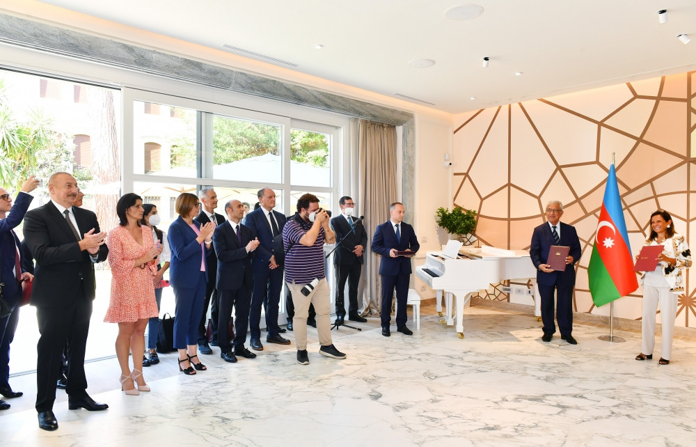 Prezident İlham Əliyev Romada İtaliya-Azərbaycan Universitetinin yaradılması ilə əlaqədar imzalanmış sənədlərin mübadiləsi mərasimində iştirak edib<font color='red'> - YENİLƏNİB</font><font color=red> - FOTOLAR</font>
