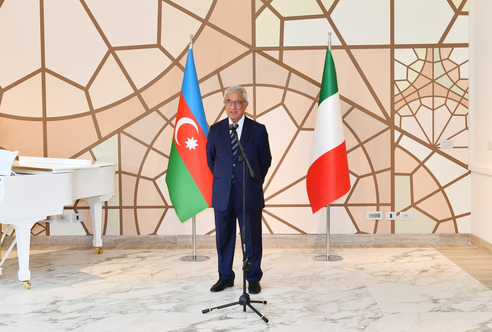 Prezident İlham Əliyev Romada İtaliya-Azərbaycan Universitetinin yaradılması ilə əlaqədar imzalanmış sənədlərin mübadiləsi mərasimində iştirak edib<font color='red'> - YENİLƏNİB</font><font color=red> - FOTOLAR</font>