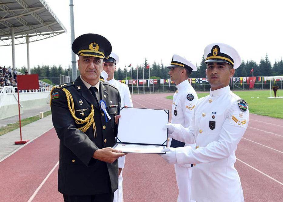 Türkiyədə təhsilini başa vuran Azərbaycan hərbçilərinə diplomlar təqdim edilib<font color=red> - FOTOLAR</font>