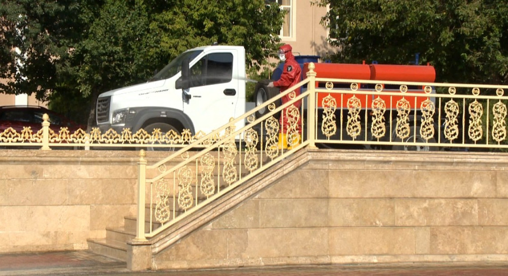 Təlim-tədris müəssisələrində dezinfeksiya işləri davam etdirilir <font color=red> - FOTOLAR</font>