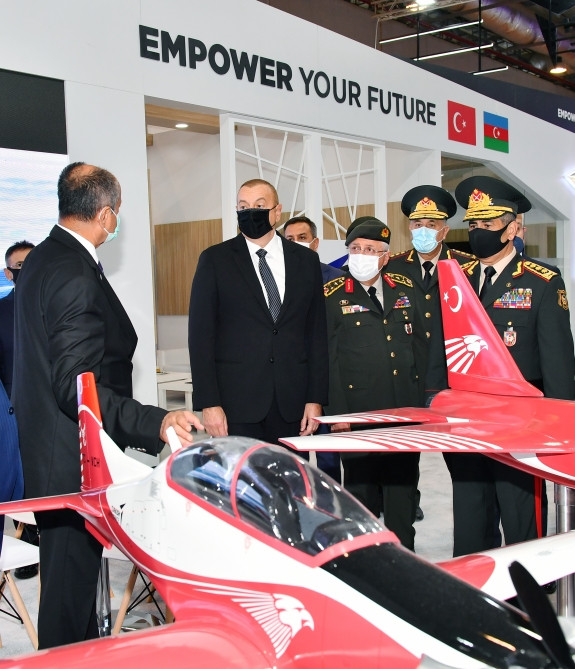 Prezident İlham Əliyev 4-cü “ADEX” və 13-cü “Securex Caspian” sərgiləri ilə tanış olub<font color='red'> - YENİLƏNİB</font><font color=red> - FOTOLAR</font>