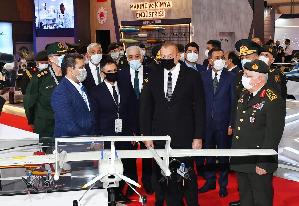 Prezident İlham Əliyev 4-cü “ADEX” və 13-cü “Securex Caspian” sərgiləri ilə tanış olub<font color='red'> - YENİLƏNİB</font><font color=red> - FOTOLAR</font>