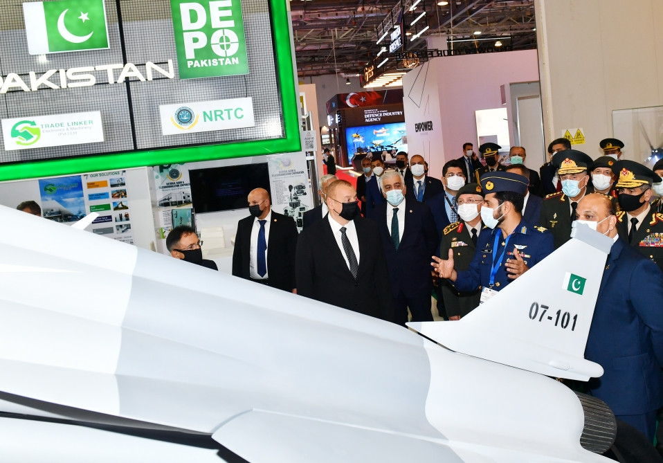 Prezident İlham Əliyev 4-cü “ADEX” və 13-cü “Securex Caspian” sərgiləri ilə tanış olub<font color='red'> - YENİLƏNİB</font><font color=red> - FOTOLAR</font>