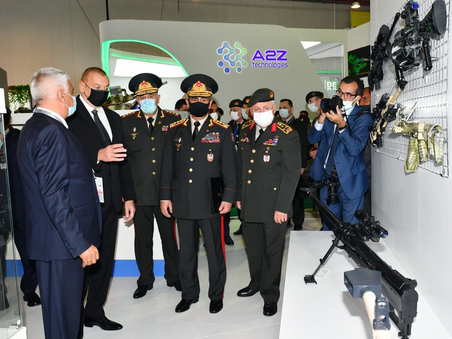 Prezident İlham Əliyev 4-cü “ADEX” və 13-cü “Securex Caspian” sərgiləri ilə tanış olub<font color='red'> - YENİLƏNİB</font><font color=red> - FOTOLAR</font>