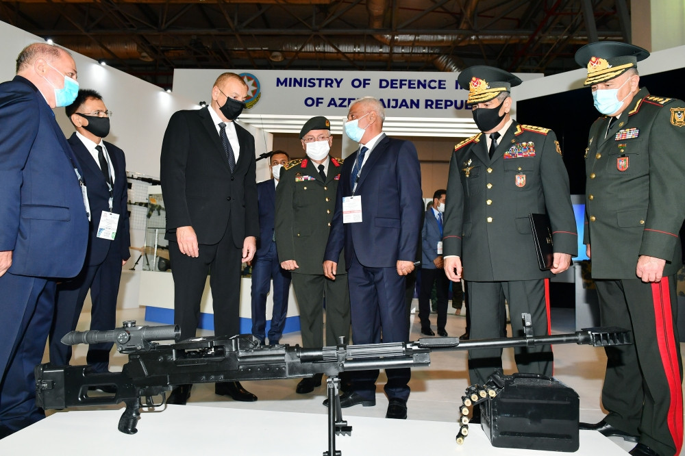 Prezident İlham Əliyev 4-cü “ADEX” və 13-cü “Securex Caspian” sərgiləri ilə tanış olub<font color='red'> - YENİLƏNİB</font><font color=red> - FOTOLAR</font>