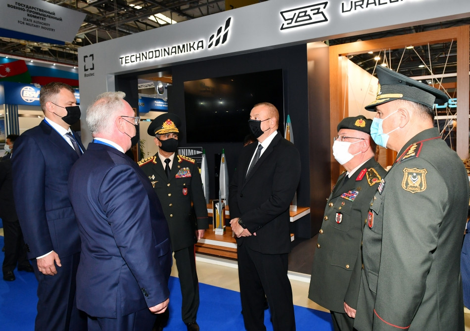 Prezident İlham Əliyev 4-cü “ADEX” və 13-cü “Securex Caspian” sərgiləri ilə tanış olub<font color='red'> - YENİLƏNİB</font><font color=red> - FOTOLAR</font>