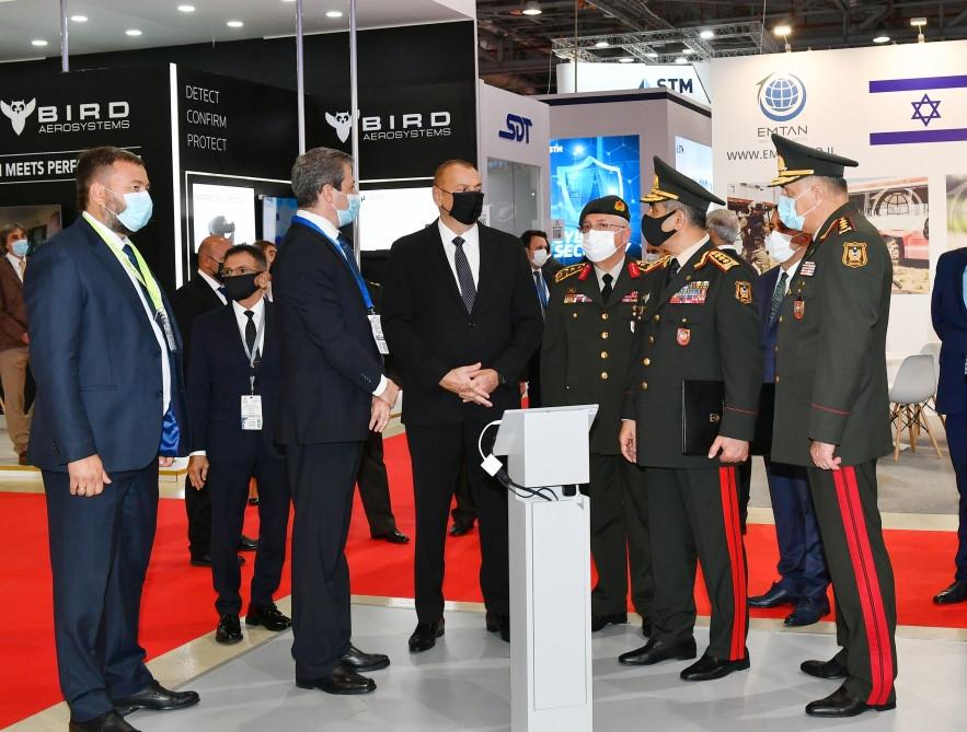 Prezident İlham Əliyev 4-cü “ADEX” və 13-cü “Securex Caspian” sərgiləri ilə tanış olub<font color='red'> - YENİLƏNİB</font><font color=red> - FOTOLAR</font>