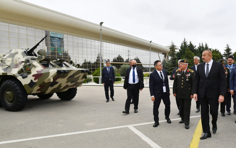 Prezident İlham Əliyev 4-cü “ADEX” və 13-cü “Securex Caspian” sərgiləri ilə tanış olub<font color='red'> - YENİLƏNİB</font><font color=red> - FOTOLAR</font>