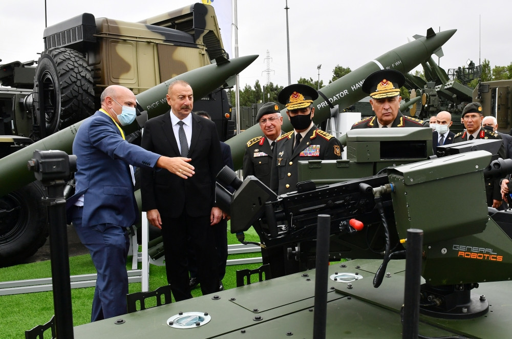 Prezident İlham Əliyev 4-cü “ADEX” və 13-cü “Securex Caspian” sərgiləri ilə tanış olub<font color='red'> - YENİLƏNİB</font><font color=red> - FOTOLAR</font>