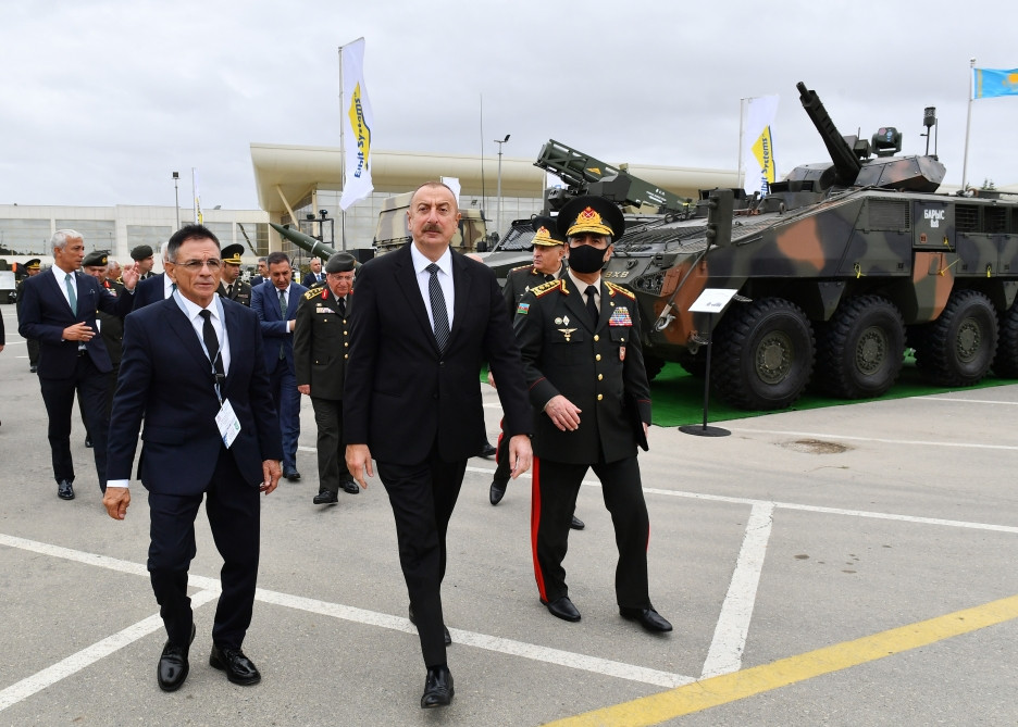 Prezident İlham Əliyev 4-cü “ADEX” və 13-cü “Securex Caspian” sərgiləri ilə tanış olub<font color='red'> - YENİLƏNİB</font><font color=red> - FOTOLAR</font>