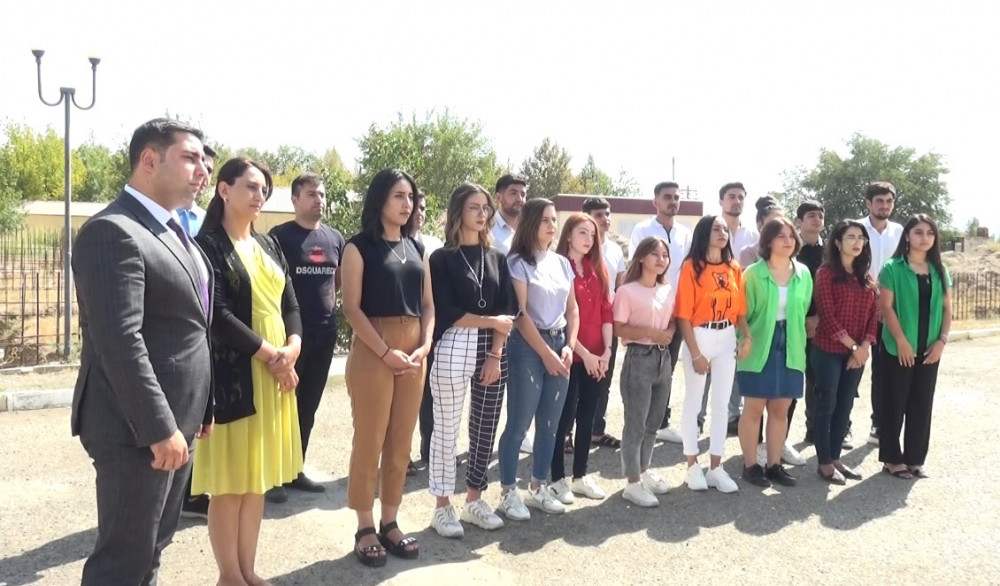 Gənclər “Ləzzət”in istehsal imkanları ilə tanış olublar<font color=red> - FOTOLAR</font>