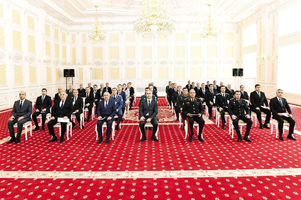 Naxçıvanda payız-qış mövsümünə hazırlıqla bağlı müşavirə keçirilib<font color=red> - FOTOLAR</font>