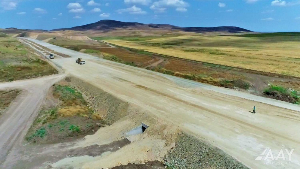 Ağdam-Füzuli yolunun inşası sürətlə davam edir<font color=red> - FOTOLAR</font>