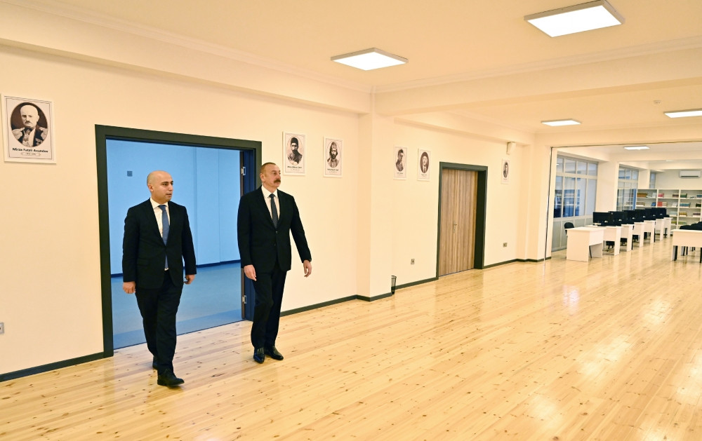 Prezident İlham Əliyev paytaxtın Binəqədi rayonunda yeni inşa olunan 335 nömrəli məktəbin açılışında iştirak edib<font color=red> - FOTOLAR</font>