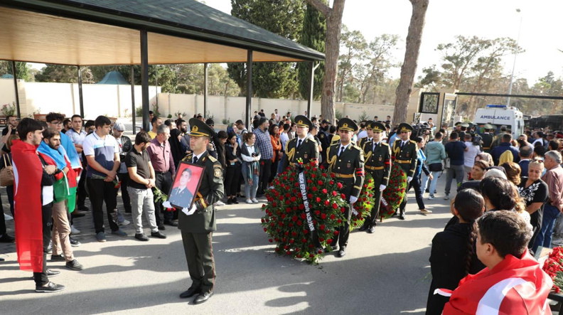 Şəhid Səbuhi Əhmədov İkinci Fəxri xiyabanda dəfn edilir<font color=red> - FOTOLAR</font>