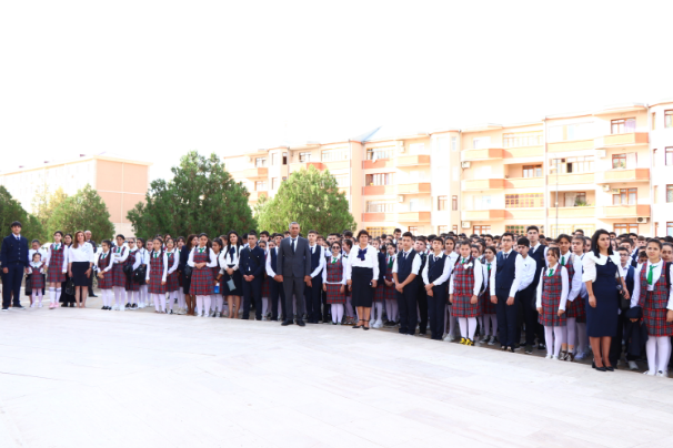 Naxçıvanda yeni tədris ilində 4483 şagird birinci sinfə başlayıb<font color=red> - FOTOLAR</font>