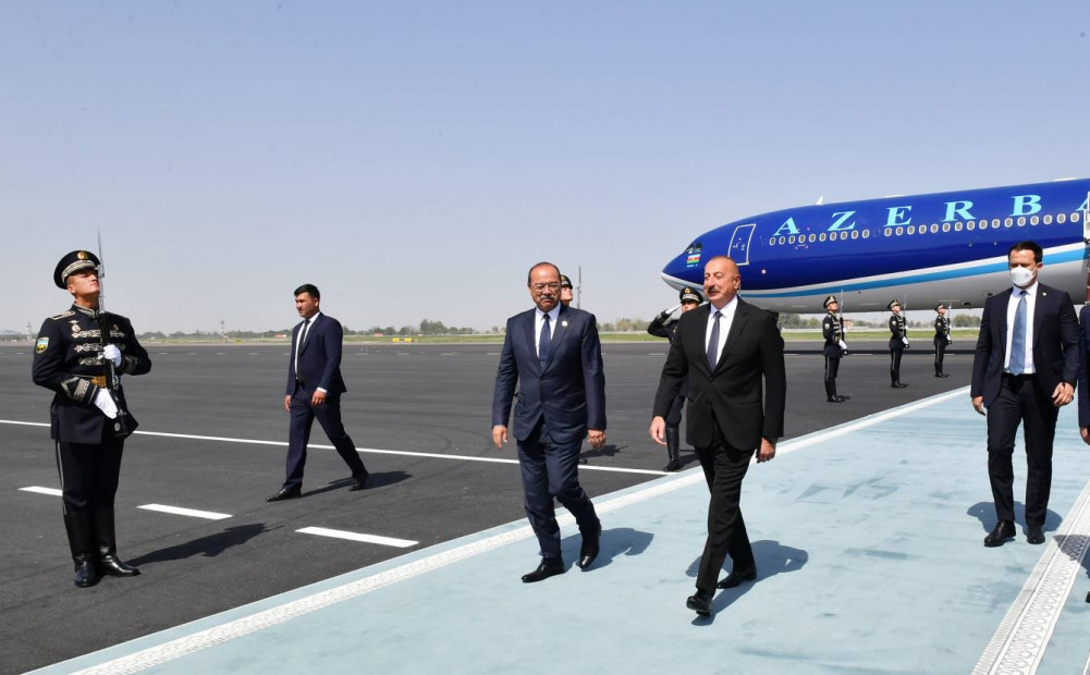 Azərbaycan Prezidenti İlham Əliyev Özbəkistana səfərə gedib<font color=red> - FOTOLAR</font>
