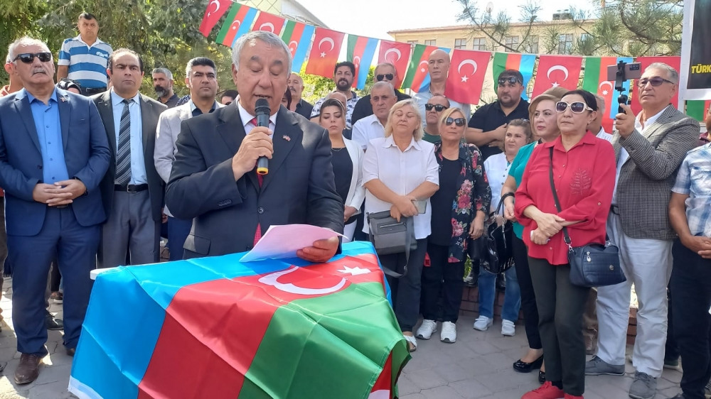 İqdırda keçirilən aksiyada Ermənistanın Azərbaycana qarşı hərbi təxribatları kəskin pislənilib<font color=red> - FOTOLAR</font>