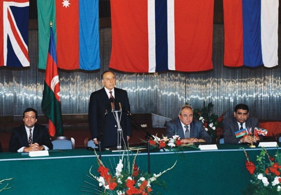 “Əsrin müqaviləsi”nin imzalanmasından 28 il ötür<font color=red> - FOTOLAR</font>