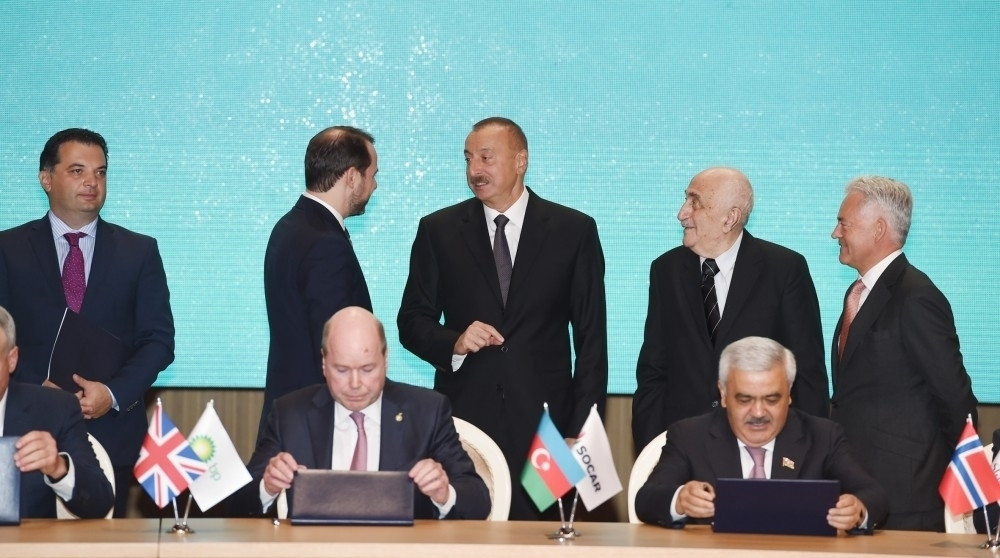 “Əsrin müqaviləsi”nin imzalanmasından 28 il ötür<font color=red> - FOTOLAR</font>
